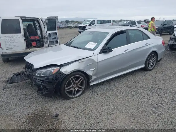 WDDHF8JB3GB292103 2016 MERCEDES-BENZ E-KLASSE - Image 2