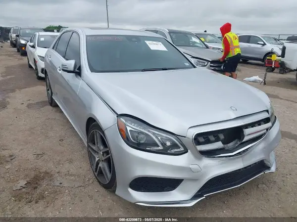 WDDHF8JB5GB217208 2016 MERCEDES-BENZ E-KLASSE - Image 1