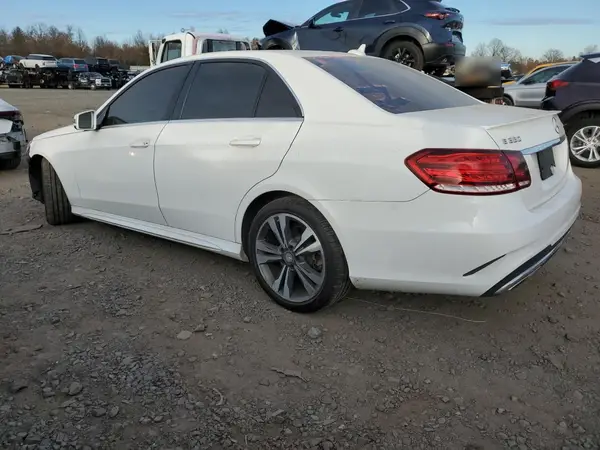 WDDHF8JB7GB294050 2016 MERCEDES-BENZ E-KLASSE - Image 2
