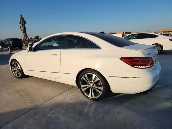 WDDKJ6FB4GF334384 2016 MERCEDES-BENZ E-KLASSE - Image 2
