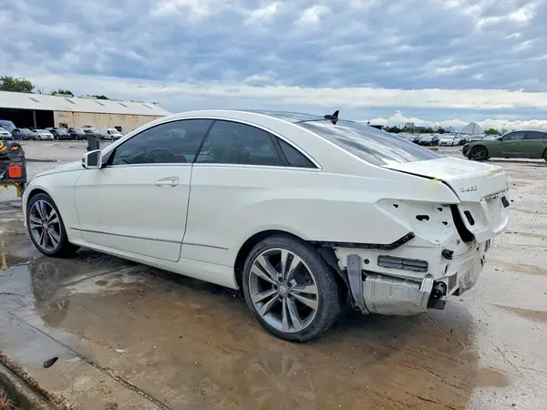 WDDKJ6FB7GF323945 2016 MERCEDES-BENZ E-KLASSE - Image 2
