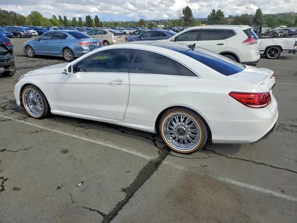 WDDKJ6FB7GF329342 2016 MERCEDES-BENZ E-KLASSE - Image 2