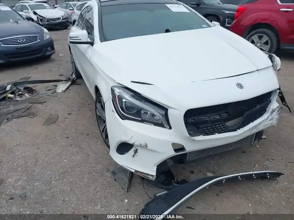 WDDSJ4EB1KN719681 2019 MERCEDES-BENZ CLA-KLASSE - Image 1