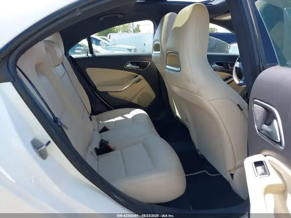 WDDSJ4EB1KN726095 2019 MERCEDES-BENZ CLA-KLASSE - Image 8