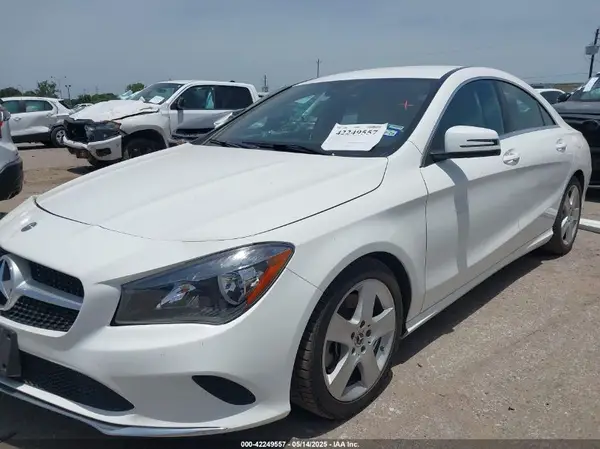 WDDSJ4EB2KN719639 2019 MERCEDES-BENZ CLA-KLASSE - Image 2