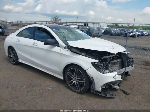 WDDSJ4EB3KN724820 2019 MERCEDES-BENZ CLA-KLASSE - Image 1