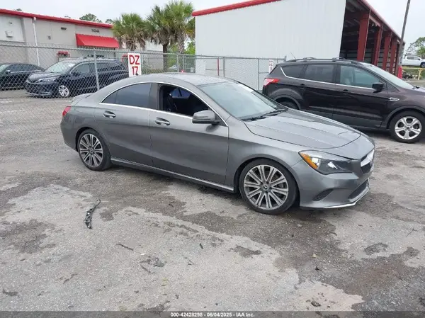 WDDSJ4EB4JN543384 2018 MERCEDES-BENZ CLA-KLASSE - Image 1