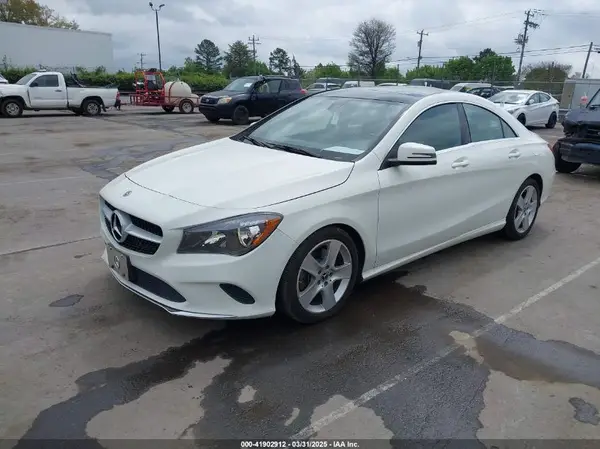 WDDSJ4EB4JN563585 2018 MERCEDES-BENZ CLA-KLASSE - Image 2