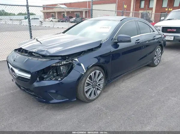 WDDSJ4EB4JN637135 2018 MERCEDES-BENZ CLA-KLASSE - Image 2