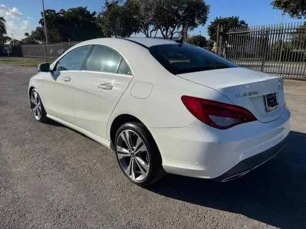 WDDSJ4EB4KN738662 2019 MERCEDES-BENZ CLA-KLASSE - Image 2