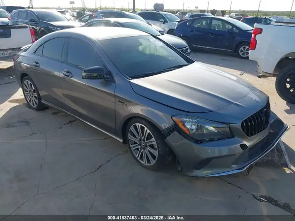 WDDSJ4EB5JN648760 2018 MERCEDES-BENZ CLA-KLASSE - Image 1
