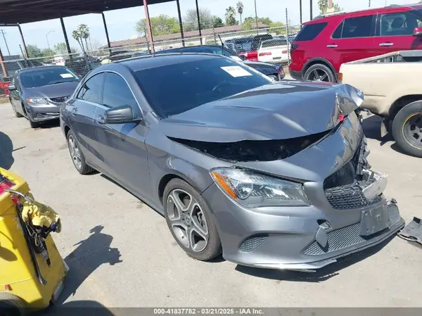 WDDSJ4EB5JN697053 2018 MERCEDES-BENZ CLA-KLASSE - Image 1