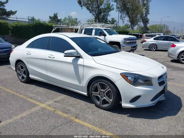 WDDSJ4EB5KN769676 2019 MERCEDES-BENZ CLA-KLASSE - Image 1