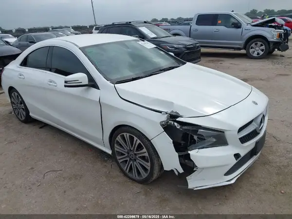 WDDSJ4EB9JN668655 2018 MERCEDES-BENZ CLA-KLASSE - Image 1