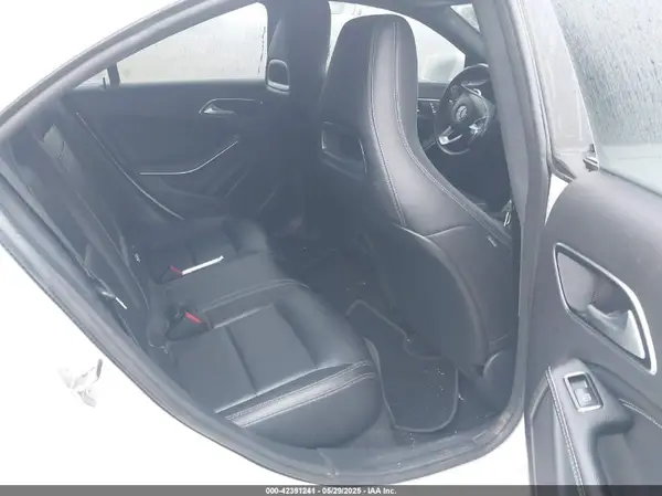 WDDSJ4GB0JN693988 2018 MERCEDES-BENZ CLA-KLASSE - Image 8