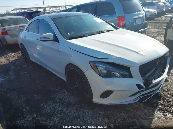 WDDSJ4GB4HN427447 2017 MERCEDES-BENZ CLA-KLASSE - Image 1