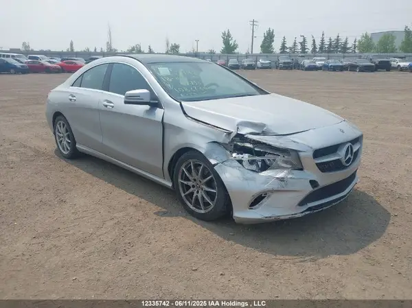 WDDSJ4GB4JN560750 2018 MERCEDES-BENZ CLA-KLASSE - Image 1