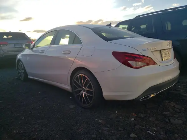WDDSJ4GB4JN668642 2018 MERCEDES-BENZ CLA-KLASSE - Image 2