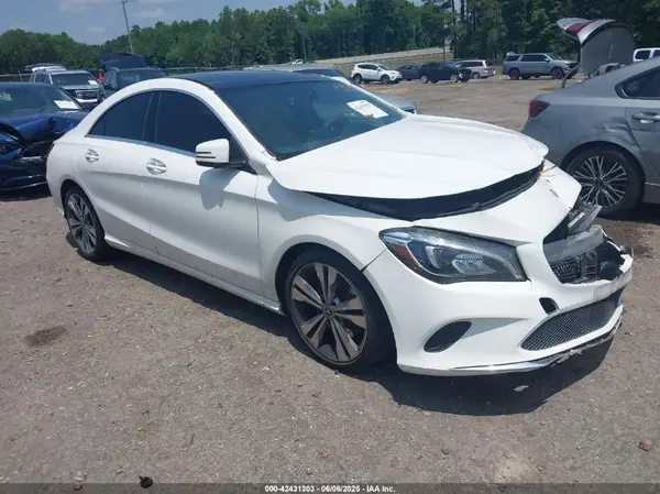 WDDSJ4GB8JN665517 2018 MERCEDES-BENZ CLA-KLASSE - Image 1