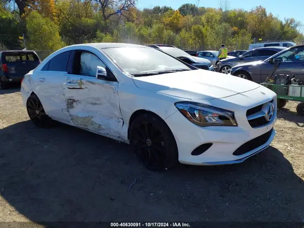 WDDSJ4GB8KN723658 2019 MERCEDES-BENZ CLA-KLASSE - Image 1