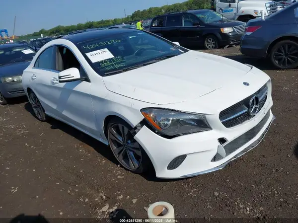 WDDSJ4GB9KN701040 2019 MERCEDES-BENZ CLA-KLASSE - Image 1