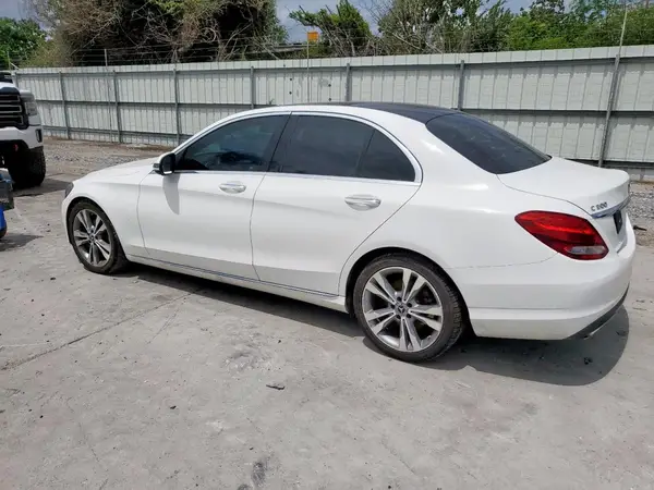 WDDWF4JB0JR332894 2018 MERCEDES-BENZ C-KLASSE - Image 2