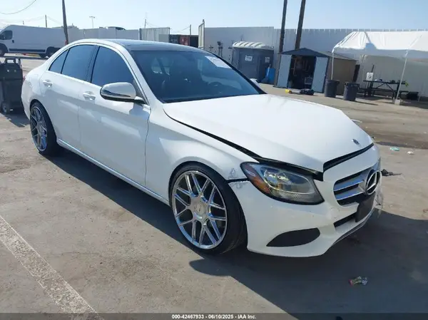 WDDWF4JB1JR410762 2018 MERCEDES-BENZ C-KLASSE - Image 1