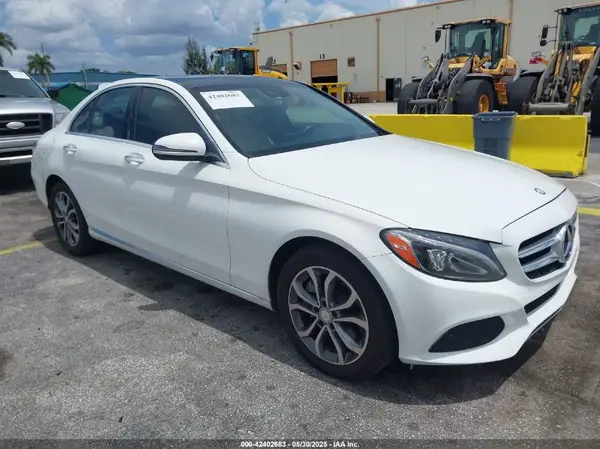WDDWF4KB0GR144738 2016 MERCEDES-BENZ C-KLASSE - Image 1