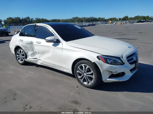 WDDWF4KB3HR222558 2017 MERCEDES-BENZ C-KLASSE - Image 1