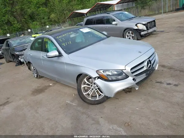 WDDWF4KBXJR335297 2018 MERCEDES-BENZ C-KLASSE - Image 1