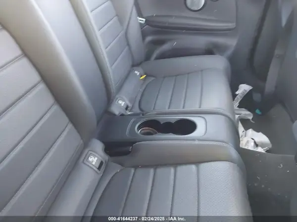 WDDWJ8DB4KF827765 2019 MERCEDES-BENZ C-KLASSE - Image 8