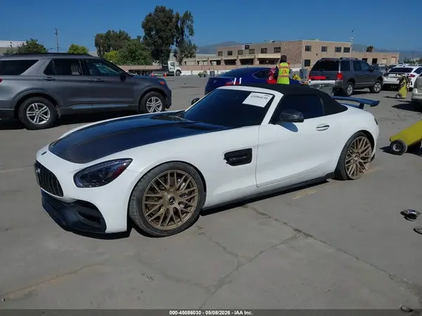 WDDYK7HA1JA021296 2018 MERCEDES-BENZ AMG GT - Image 2