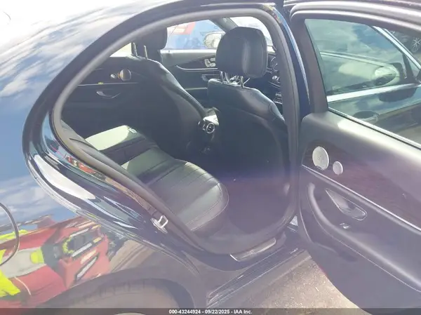 WDDZF4JB0HA042290 2017 MERCEDES-BENZ E-KLASSE - Image 8