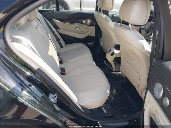 WDDZF4JB0HA056447 2017 MERCEDES-BENZ E-KLASSE - Image 8