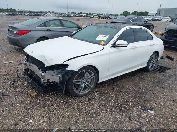 WDDZF4JB0HA112189 2017 MERCEDES-BENZ E-KLASSE - Image 2