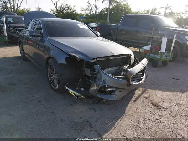 WDDZF4JB0HA117733 2017 MERCEDES-BENZ E-KLASSE - Image 1