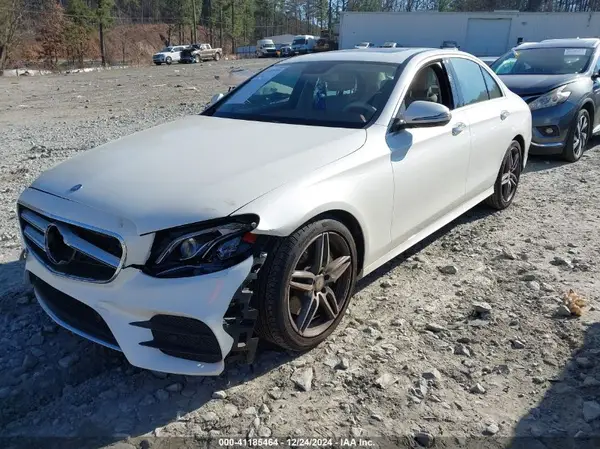 WDDZF4JB0HA153809 2017 MERCEDES-BENZ E-KLASSE - Image 2