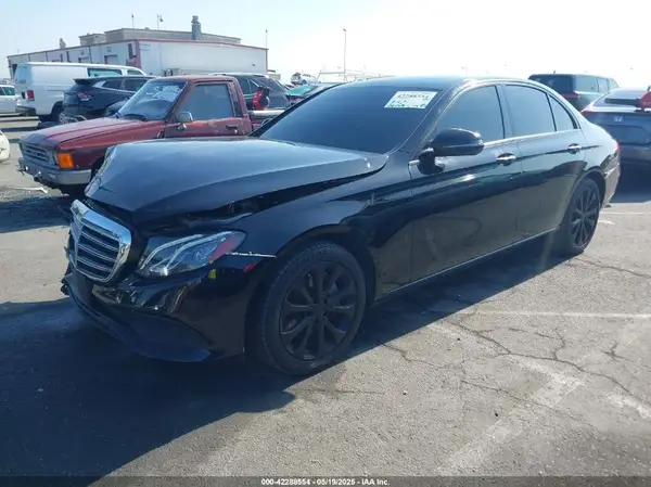 WDDZF4JB0HA213507 2017 MERCEDES-BENZ E-KLASSE - Image 2