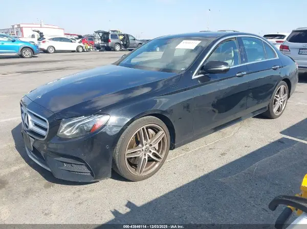 WDDZF4JB0HA258513 2017 MERCEDES-BENZ E-KLASSE - Image 2