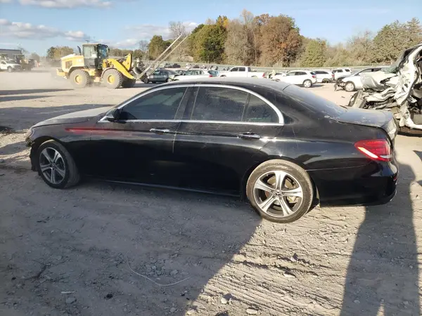 WDDZF4JB0JA328615 2018 MERCEDES-BENZ E-KLASSE - Image 2