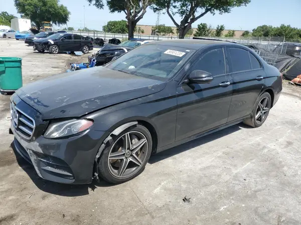 WDDZF4JB0KA562691 2019 MERCEDES-BENZ E-KLASSE - Image 1