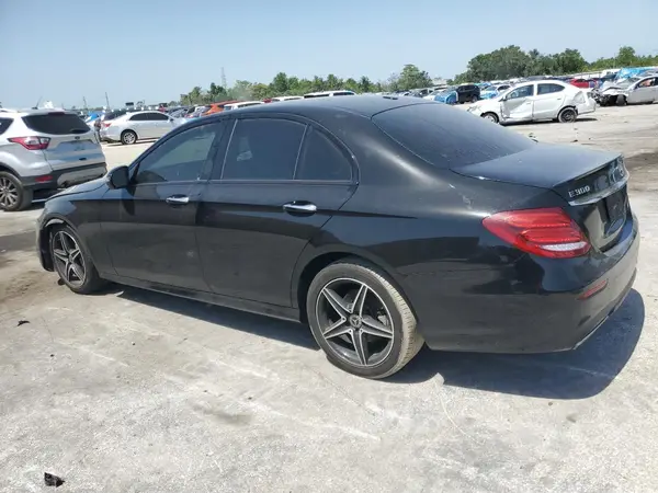 WDDZF4JB0KA562691 2019 MERCEDES-BENZ E-KLASSE - Image 2