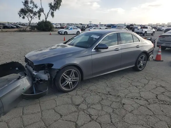 WDDZF4JB1HA215881 2017 MERCEDES-BENZ E-KLASSE - Image 1