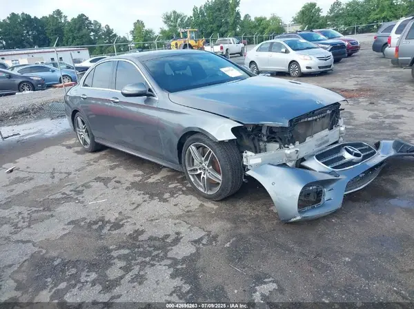 WDDZF4JB1HA235113 2017 MERCEDES-BENZ E-KLASSE - Image 1