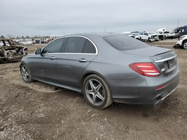 WDDZF4JB1JA378293 2018 MERCEDES-BENZ E-KLASSE - Image 2