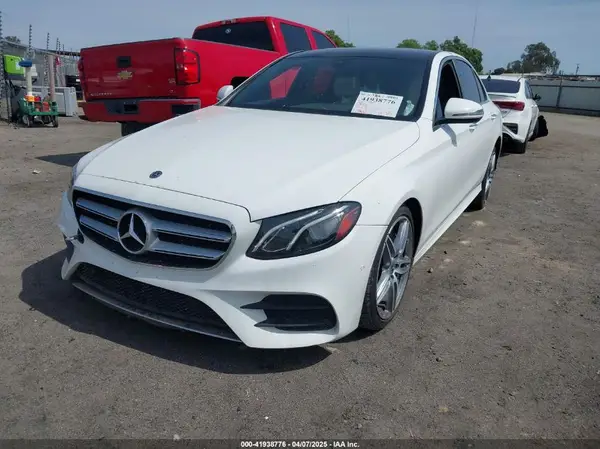 WDDZF4JB1JA447600 2018 MERCEDES-BENZ E-KLASSE - Image 2