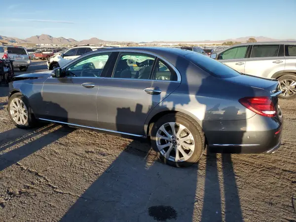 WDDZF4JB1KA504296 2019 MERCEDES-BENZ E-KLASSE - Image 2