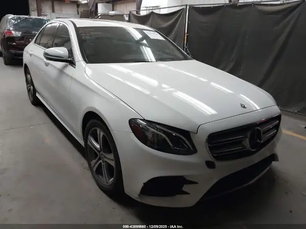 WDDZF4JB1KA588619 2019 MERCEDES-BENZ E-KLASSE - Image 1
