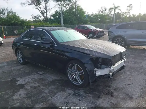 WDDZF4JB1KA666963 2019 MERCEDES-BENZ E-KLASSE - Image 1