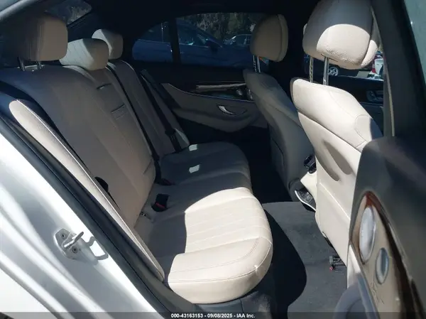 WDDZF4JB2HA008108 2017 MERCEDES-BENZ E-KLASSE - Image 8
